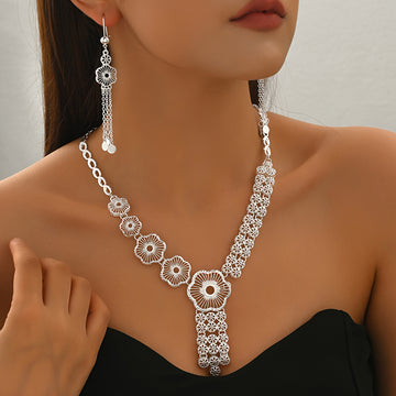 Luxurious Exaggerated Alloy Three-Piece Set